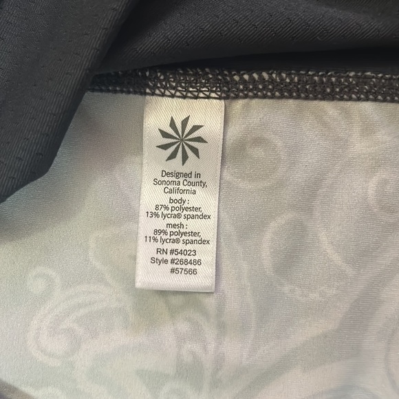 ATHLETA Paisley Long Sleeve Athletic Shirt size Small - Picture 5 of 8
